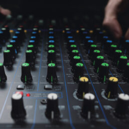 Alternative view of YAMAHA MG16XU Mixer | 16 Kanäle mit SPX