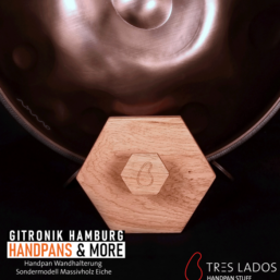 Alternative view of TRES LADOS Handpan-Wandhalterung | Eiche, Massivholz